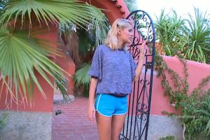 大乳巨爆乳hitomitanaka